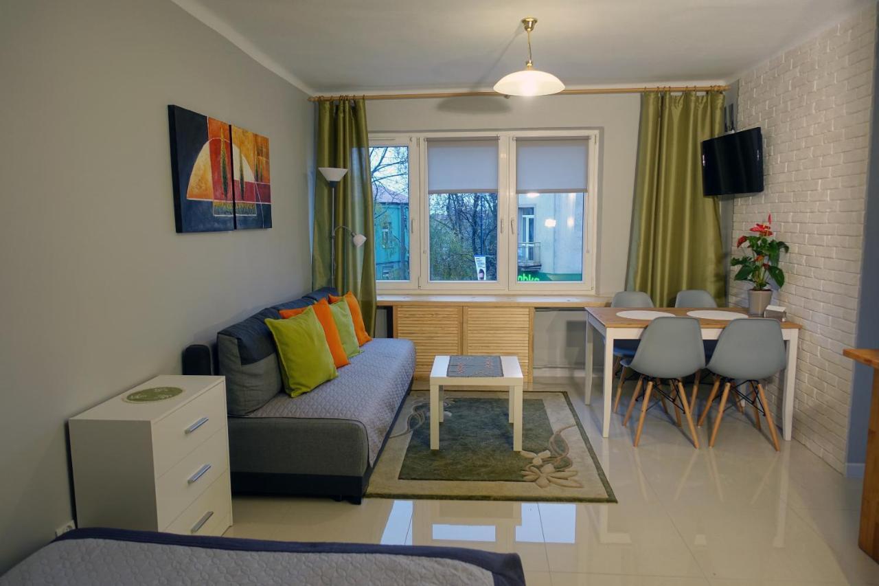 Apartament Pod Jasna Gora 쳉스토호바 외부 사진